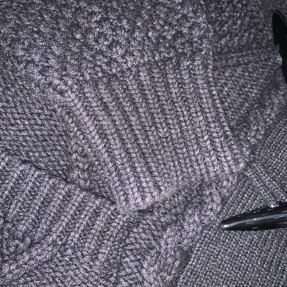 FOREVER21 WOMENS SIZE MEDIUM GRAY COZY SWEATER USED - Picture 12 of 14